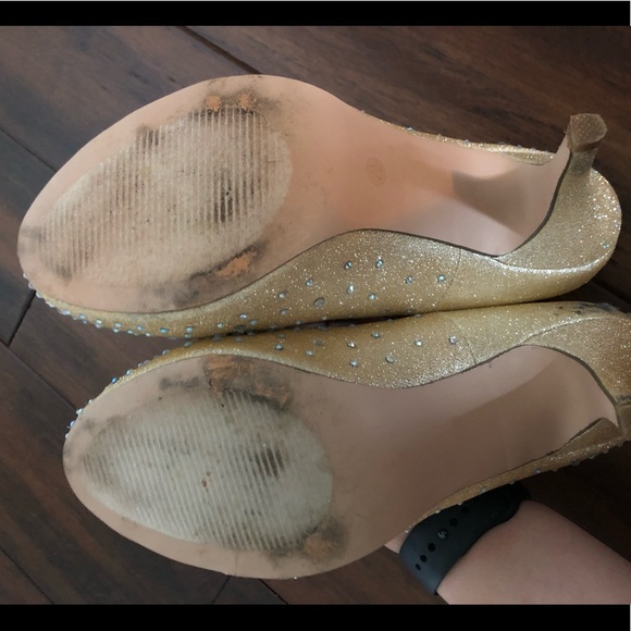 Gold, shimmery, glittery high heeled shoe - Picture 6 of 6